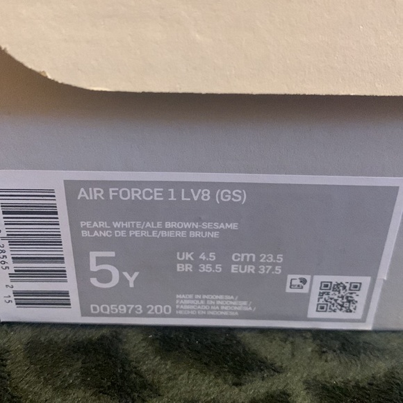 Nike Air Force 1 - Picture 7 of 7